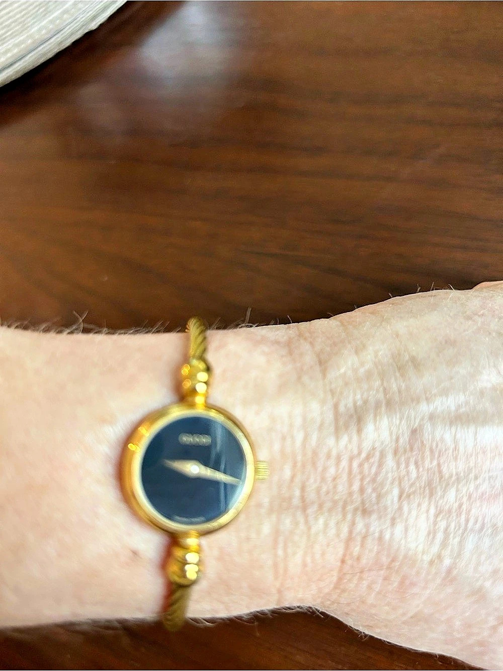 Vintage 1990s Gucci 2047L Cable Bangle Watch Gold & Black